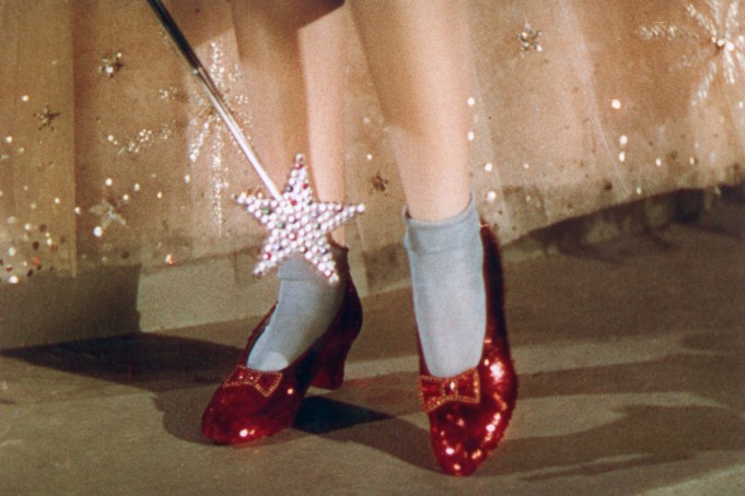 THE WIZARD OF OZ, Dorothy's ruby slippers, 1939